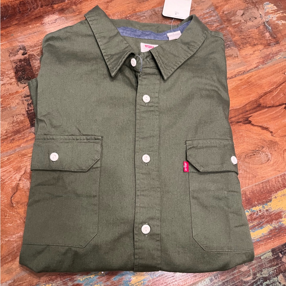 NWT Levi’s Men’s Denim Shirt